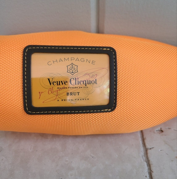 Veuve Clicquot Bottle Jacket - Picture 4 of 5